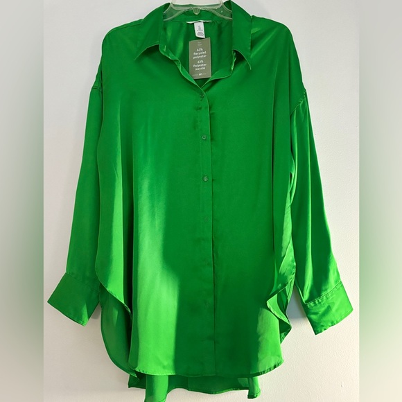 Green Women’s H&M Solid Satin Long Sleeve Shirt - Picture 1 of 4